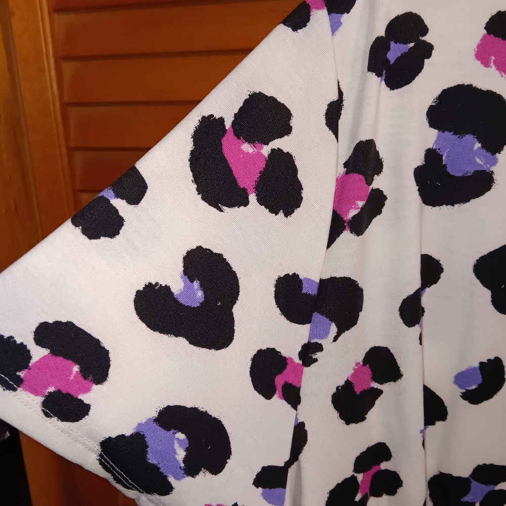 Stylish Leopard Print Short Sleeve Tee - Picture 5 of 5